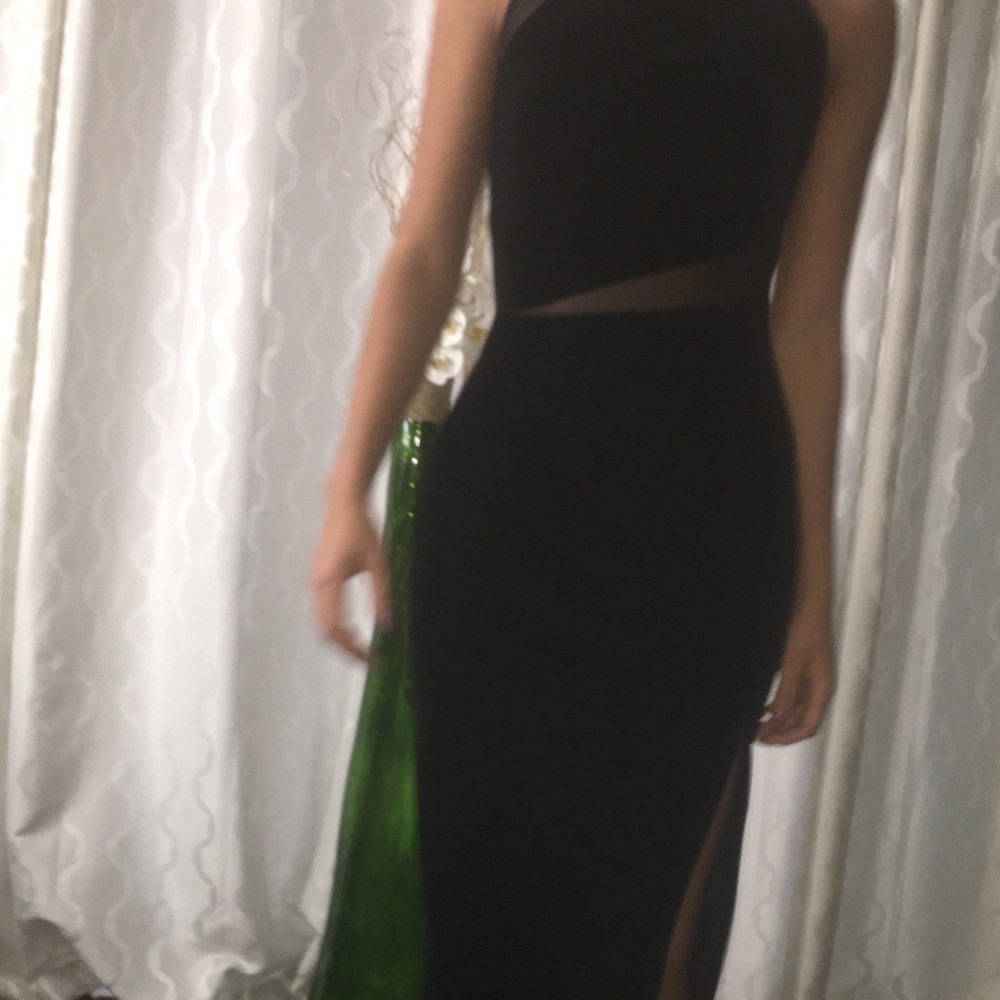 Tadashi Gown - Picture 5 of 7